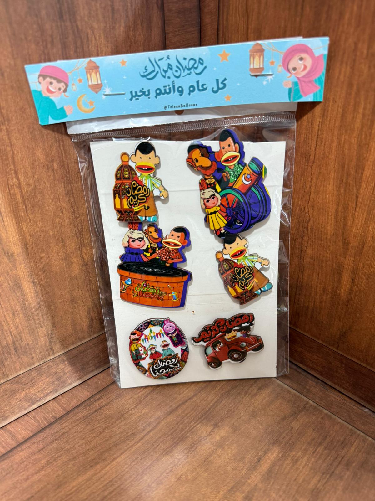 بكيت مغناطسات خشب شخصيات مع تغليف