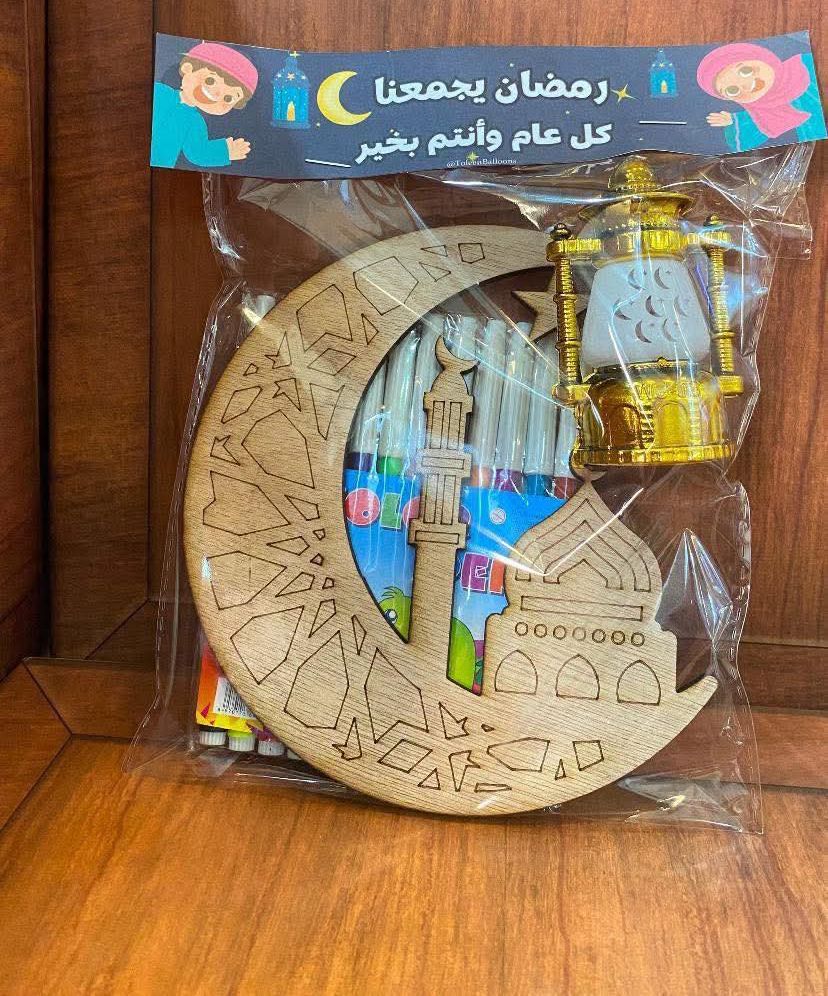 خشبة تلوين هلال مع الوان مع فانوس مدالية مضيء مغلفات لرمضان