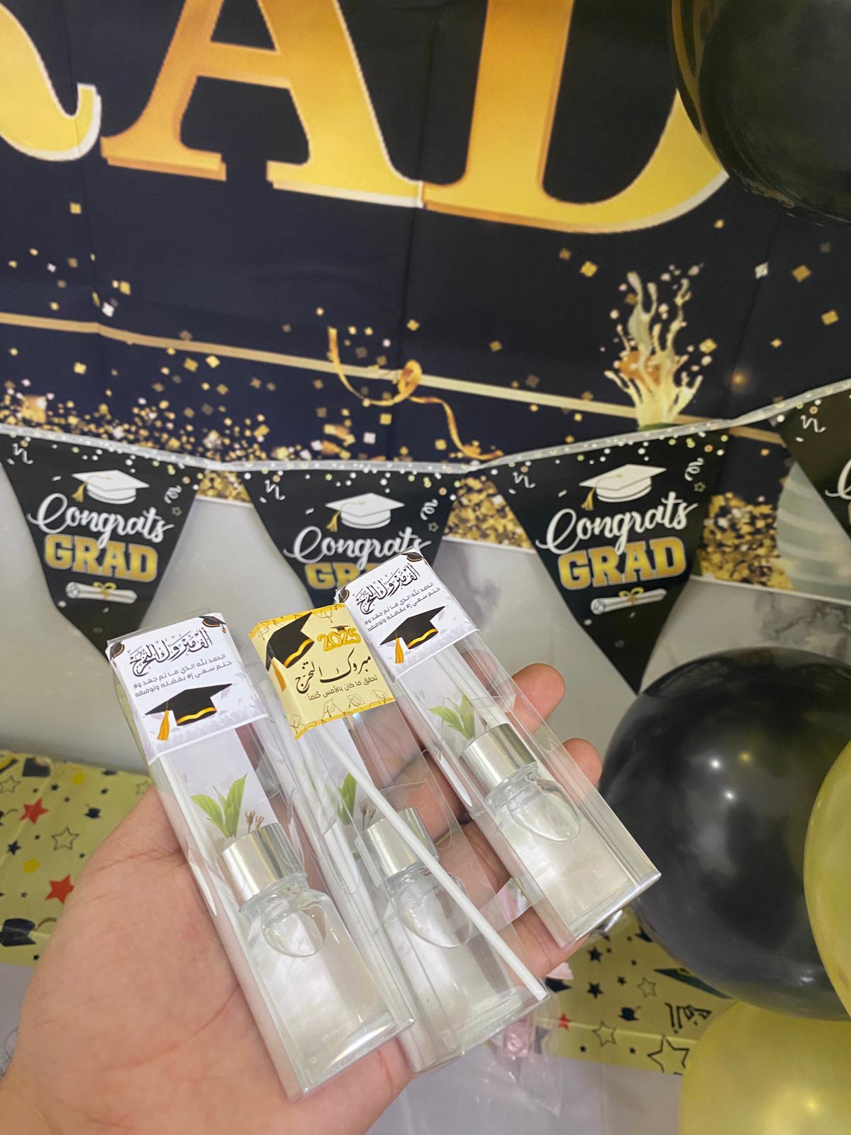 معطر مع ستكرز للتخرج