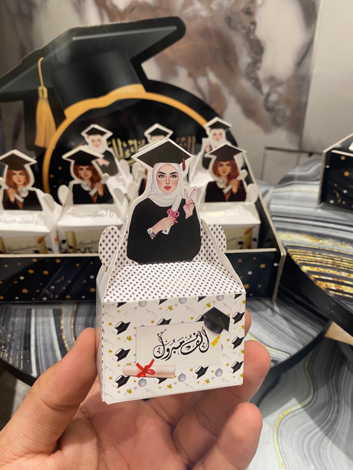 توزيعات كرتون لتخرج شكل بنت (50توزيعة)