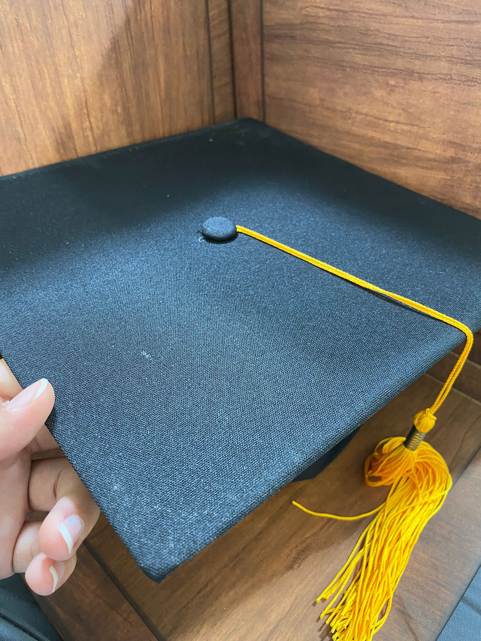 طاقية تخرج قماش