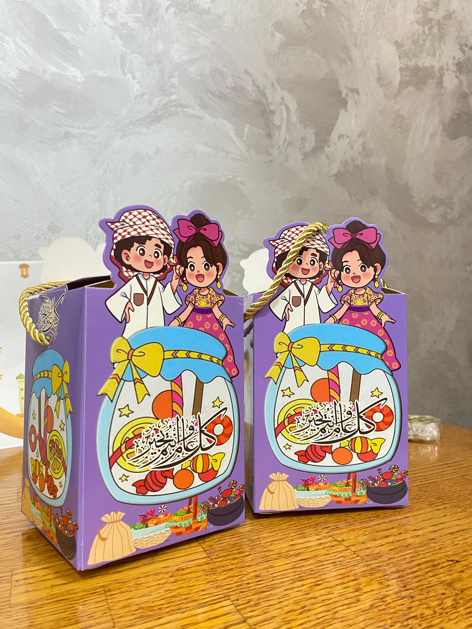 توزيعات كرتون حجم كبير