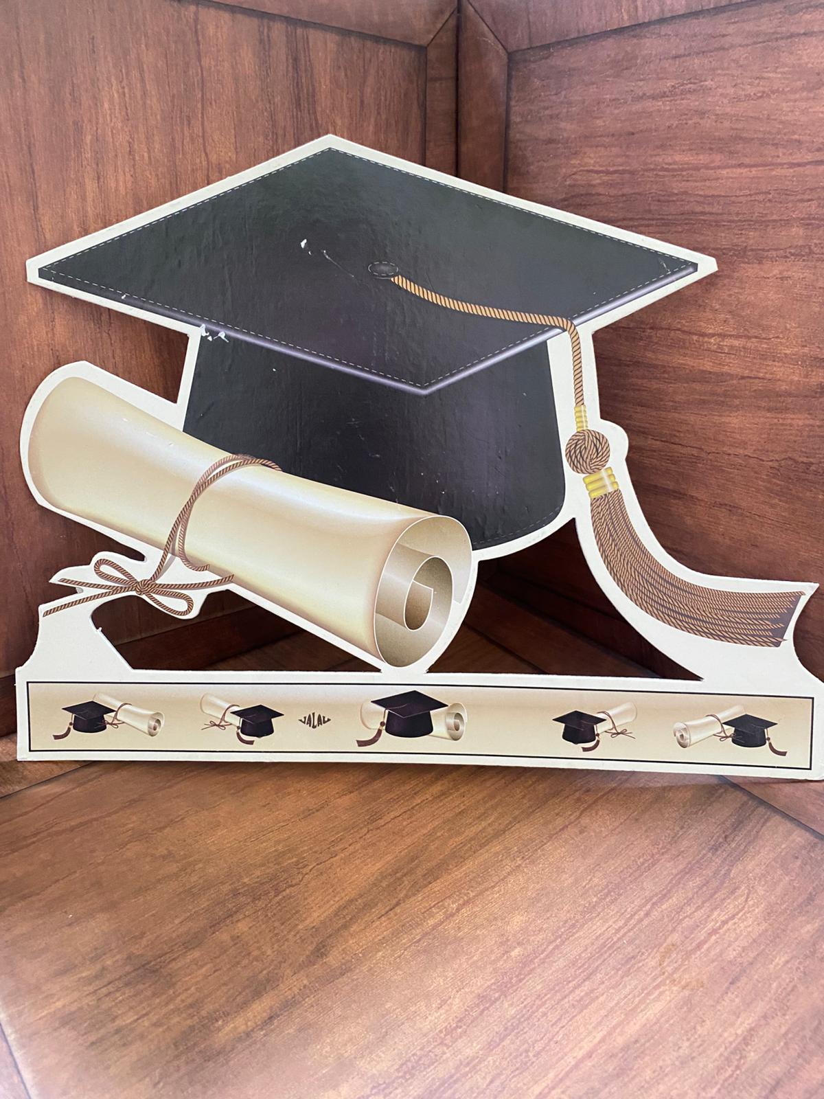 راسية كرتون مقوى شكل طاقية لتخرج