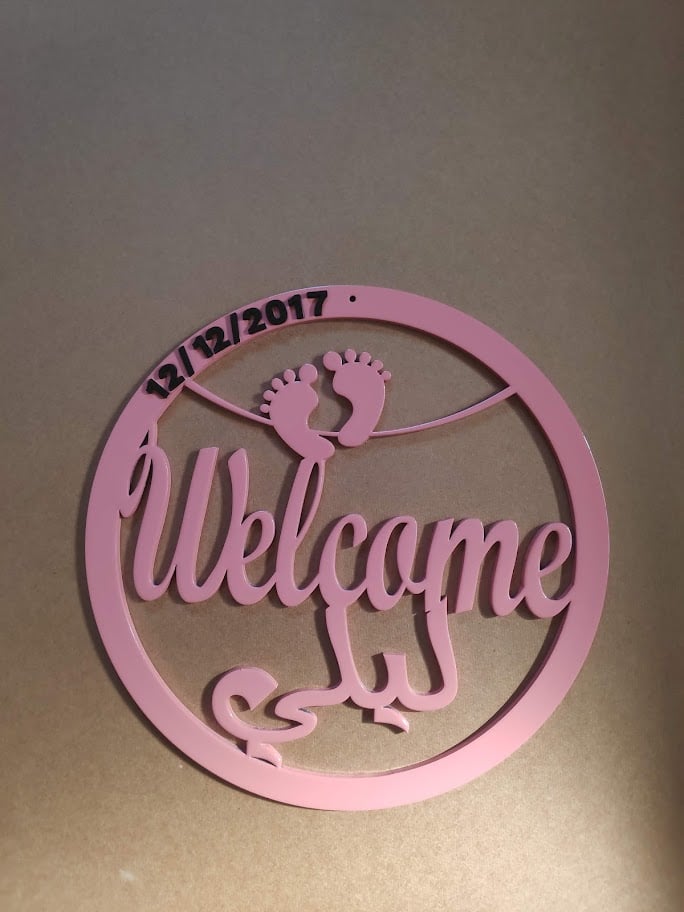 تعليقة خشب دائرية لون زهري