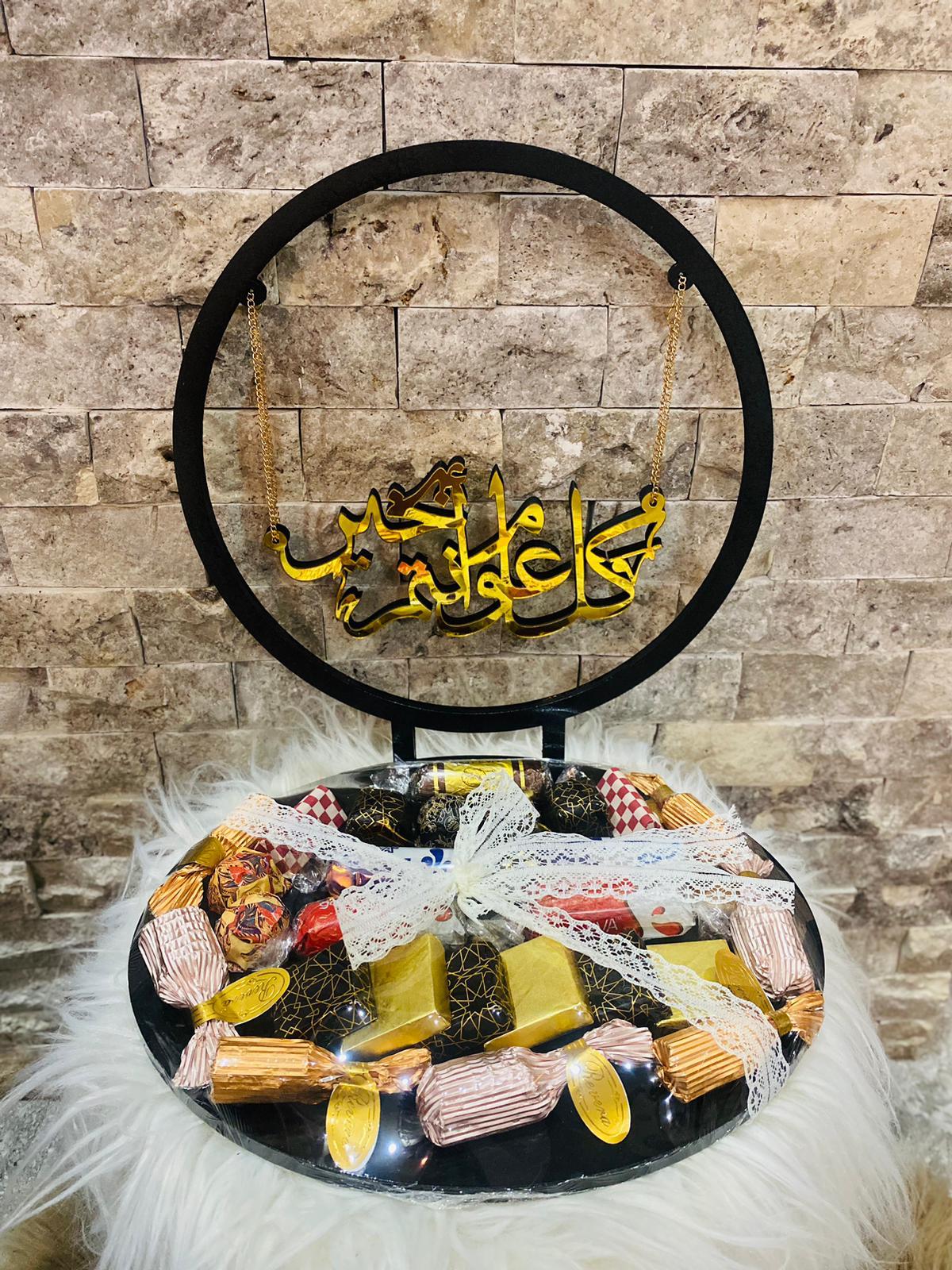 مضيفة خشب ثقيلة بلون الأسود مع الاكريلك المميز