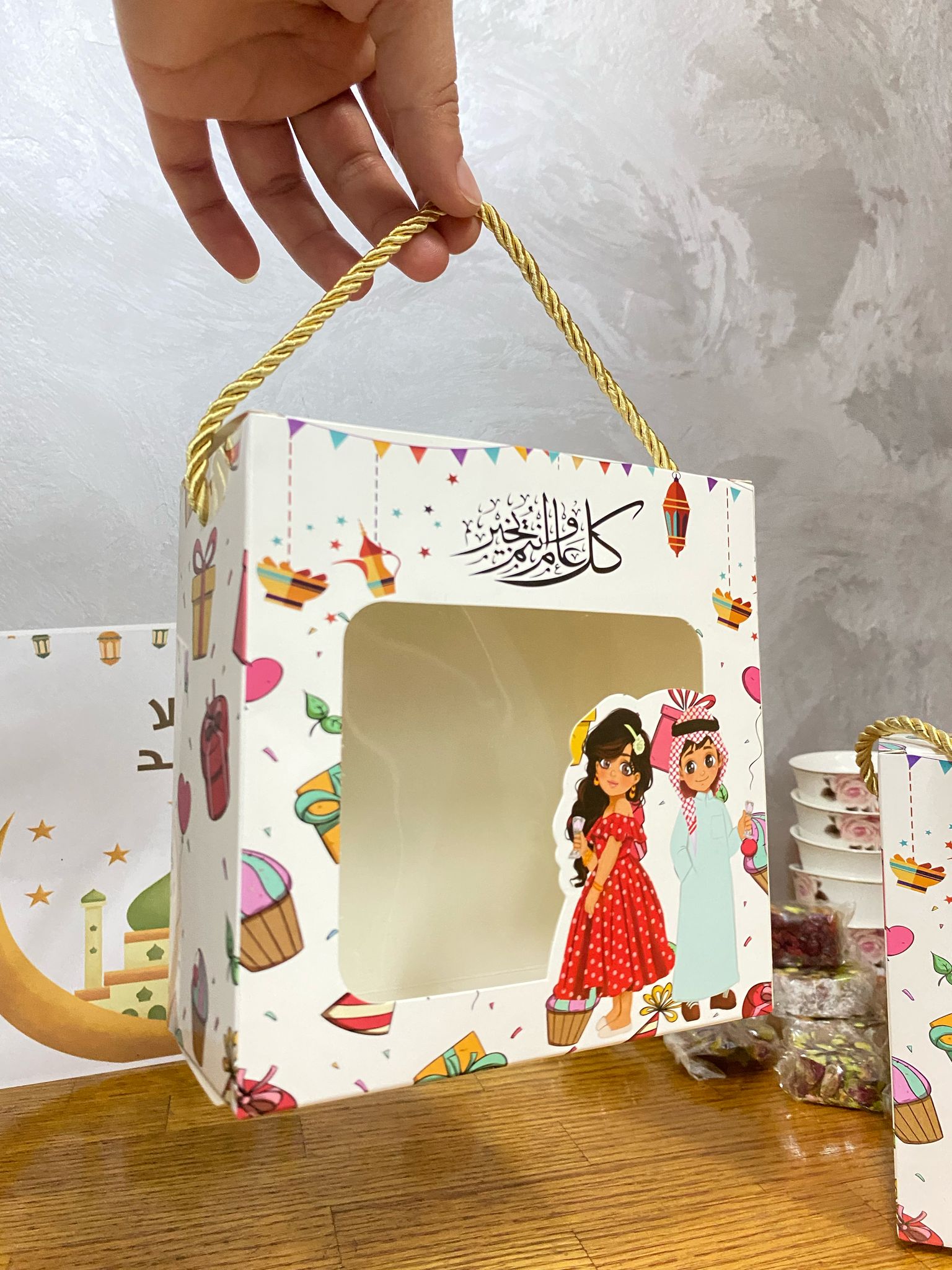 توزيعات كرتون حجم كبير