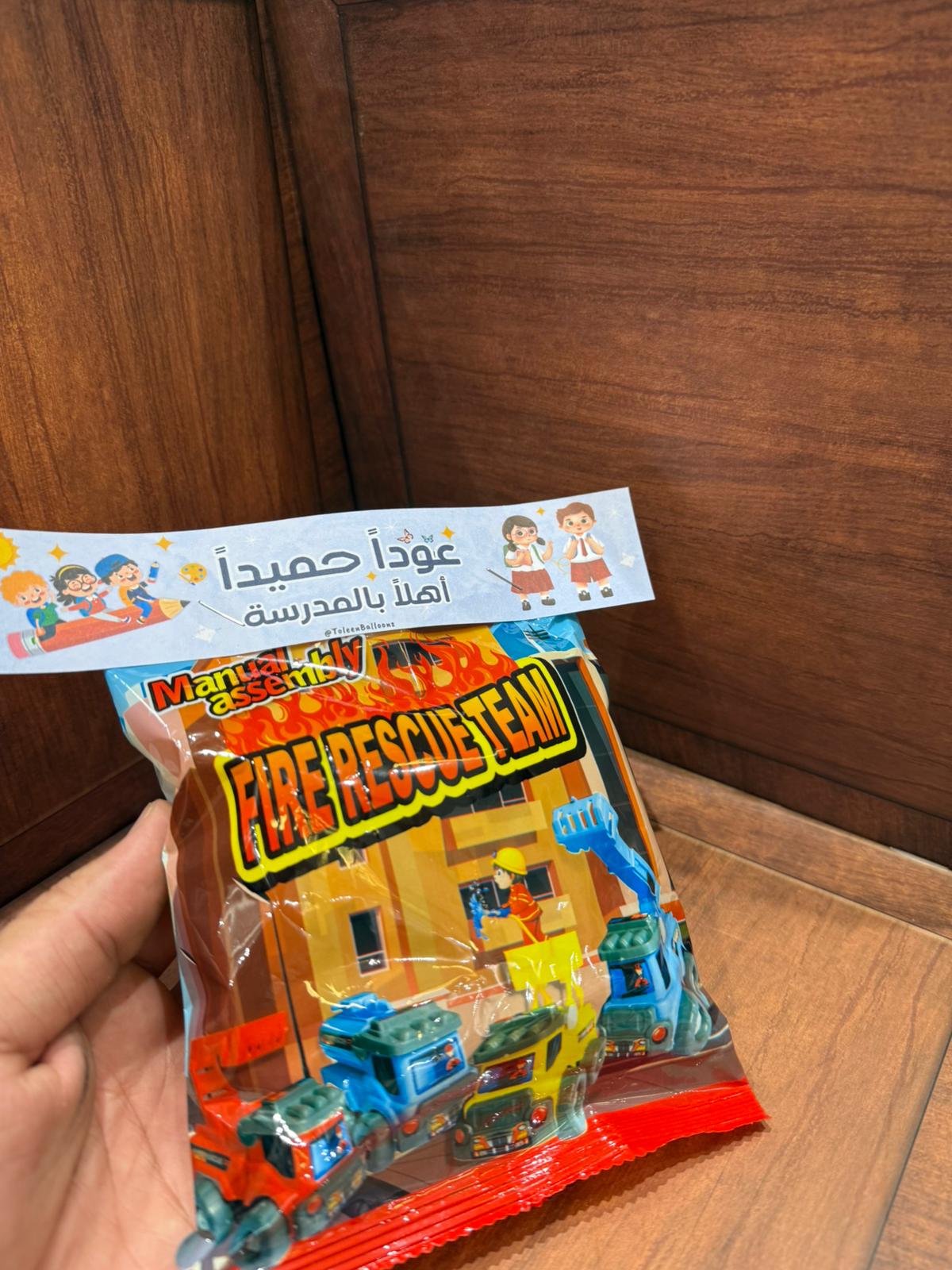 لعبة سيارة تركيب مع تغليف (جديد)