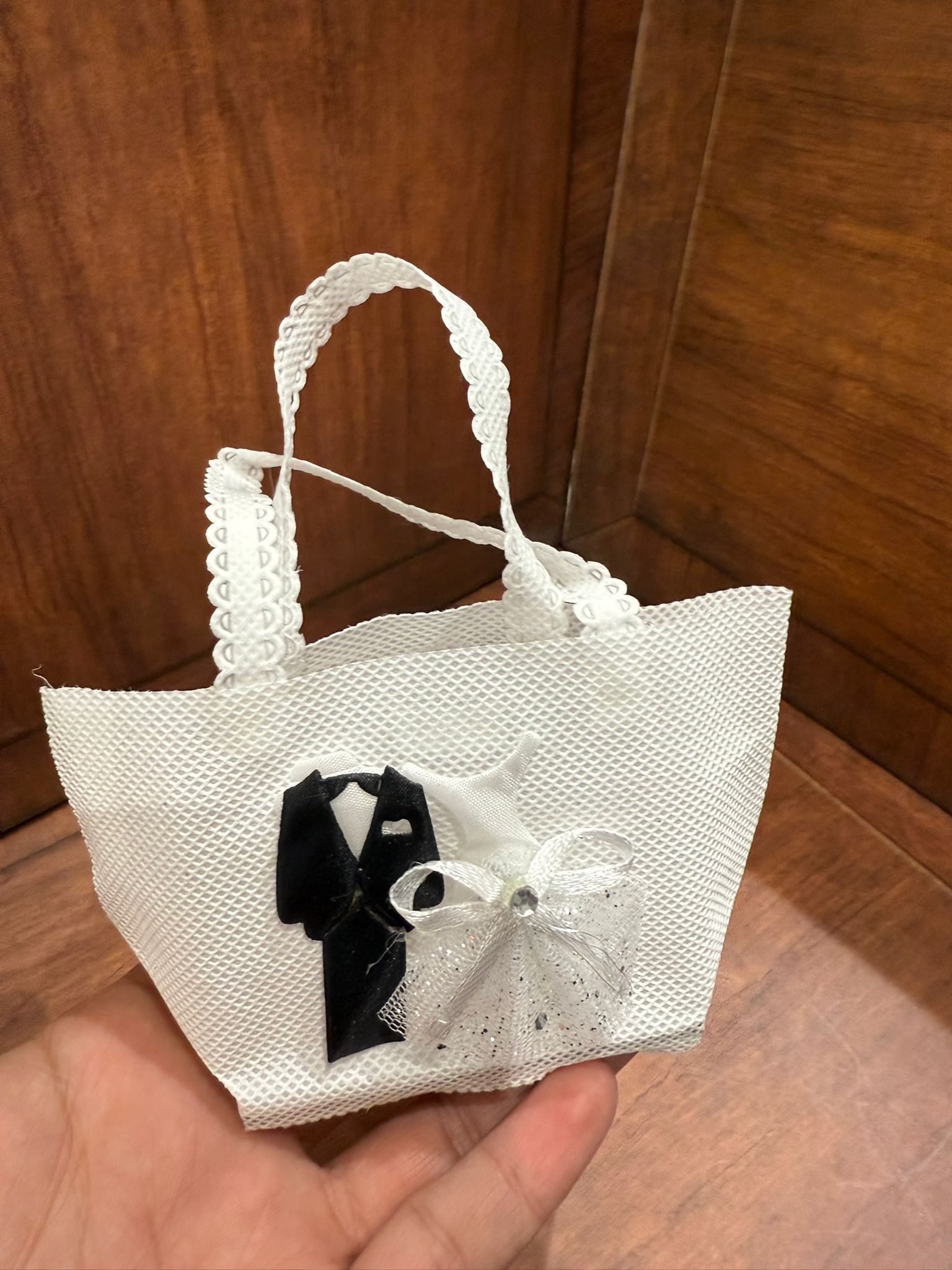 توزيعات للعرسان (كل 12 توزيعة )