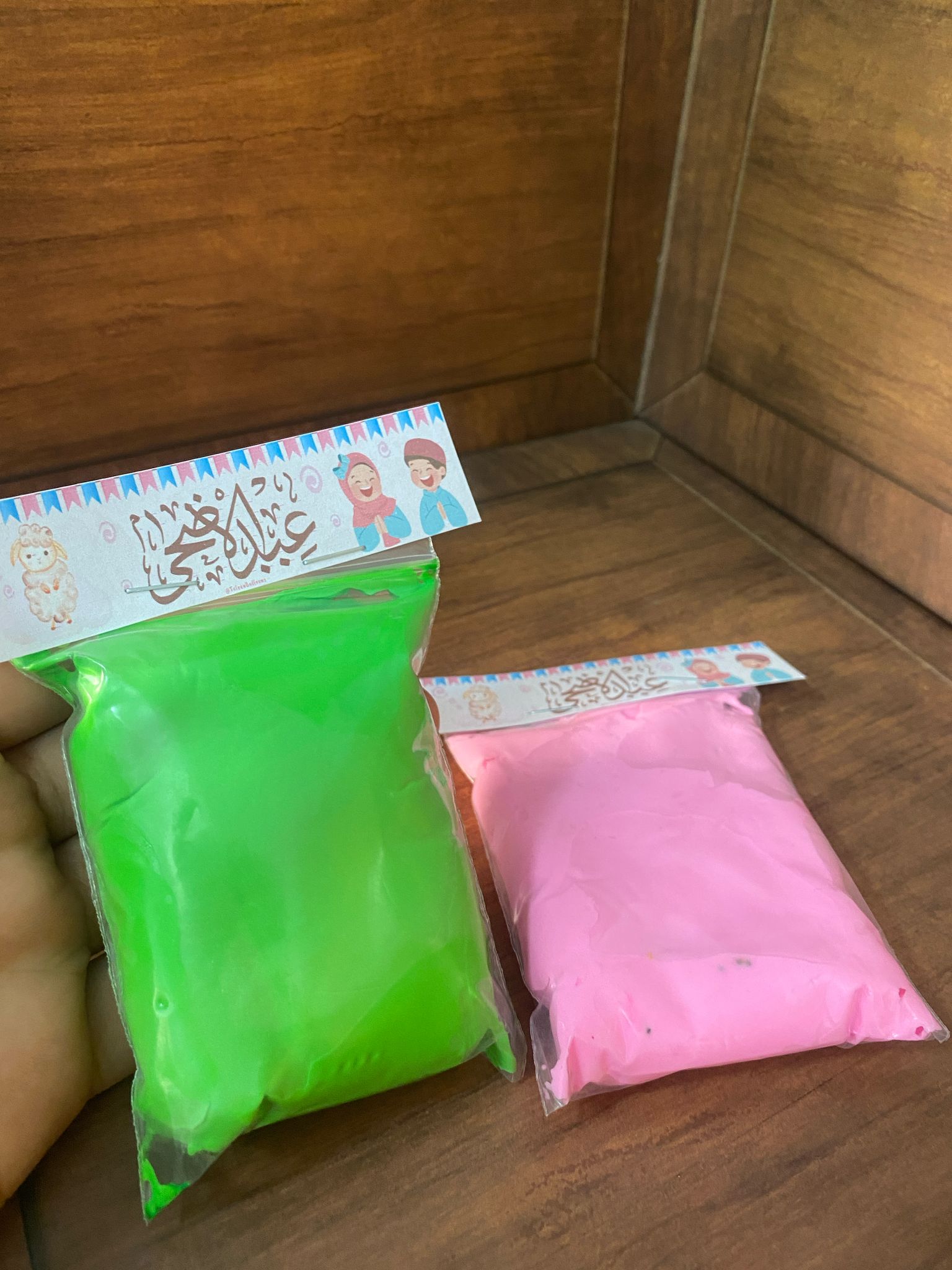 المعجونة السحرية مع تغليف للعيد