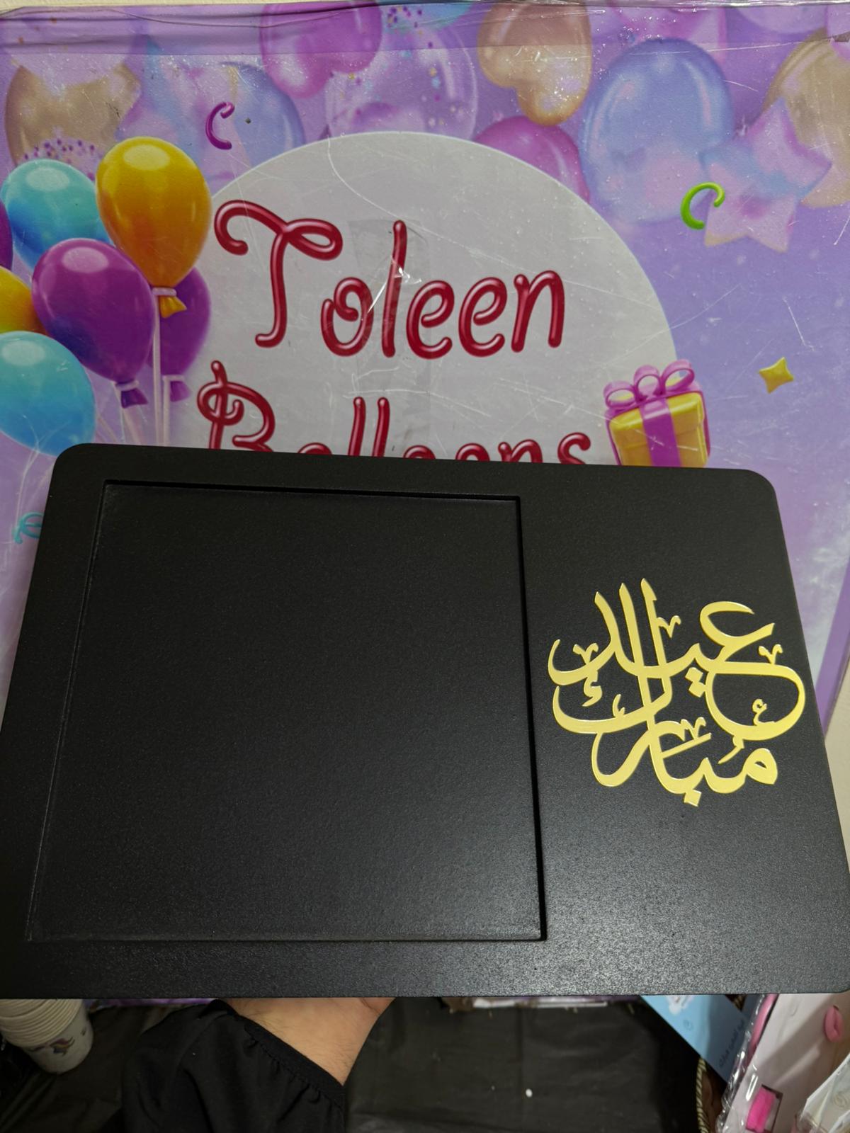 مضيفة خشبية بلون الأسود مع اكريلك لميع