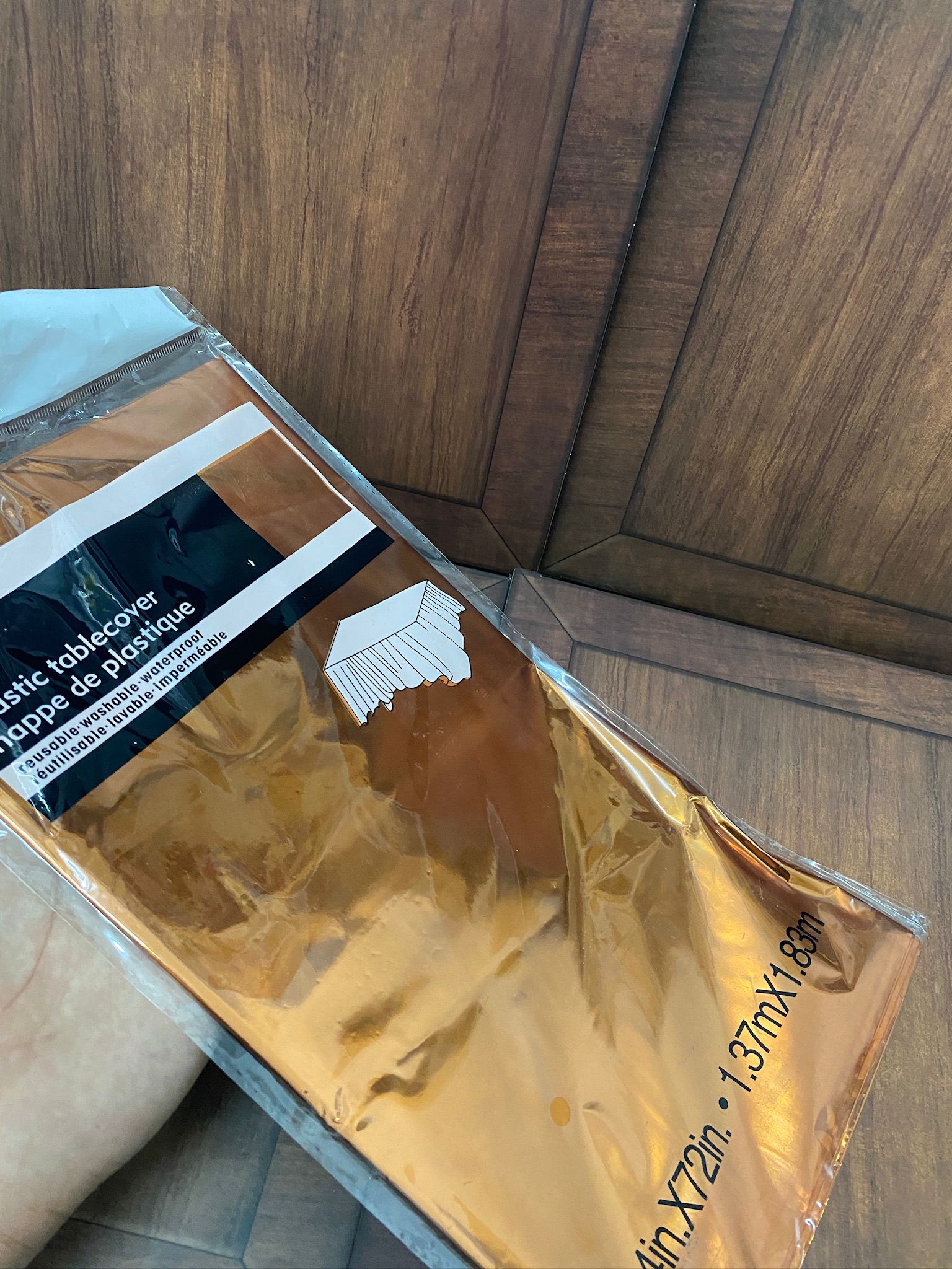 شرشف طاولة  روز جولد