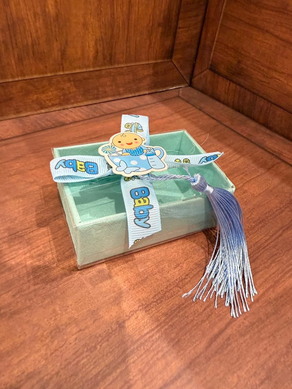 توزيعات بلاستك لبيبي ولد