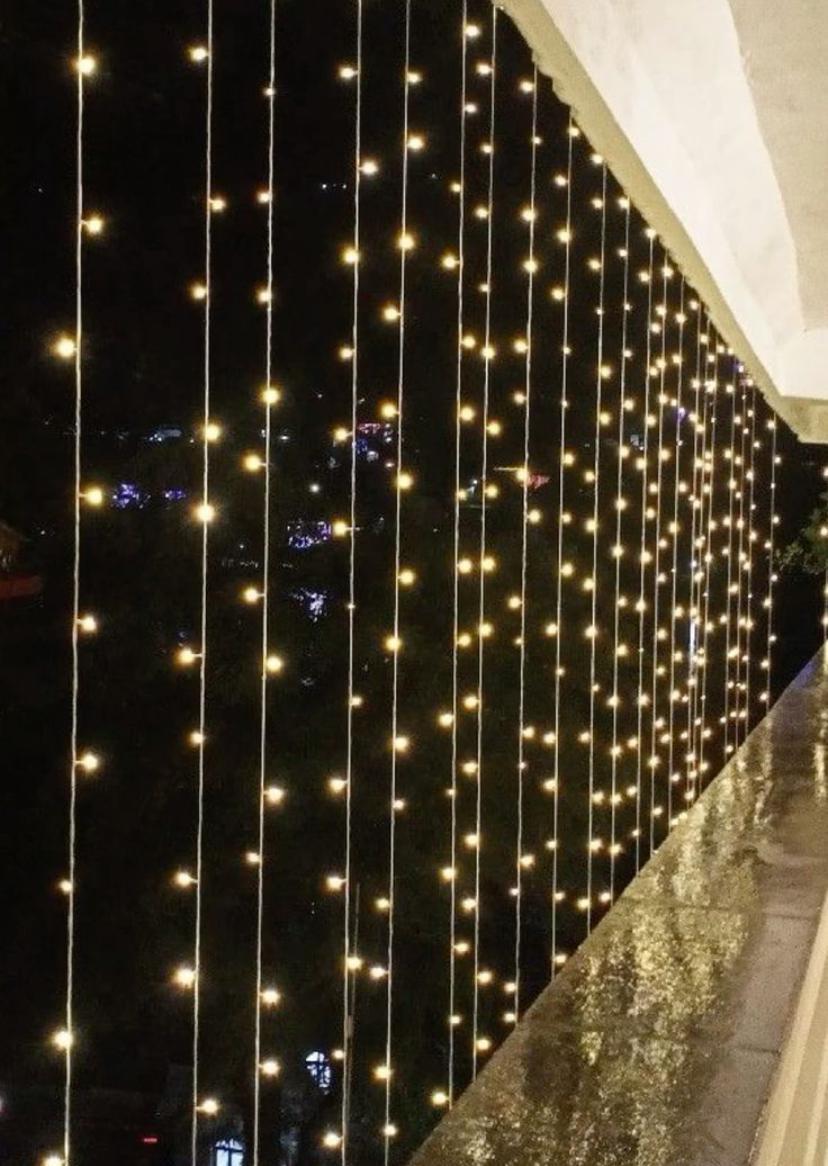 شلال كبير 3 متر ب 3 متر متوفر ابيض / ملون / ذهبي