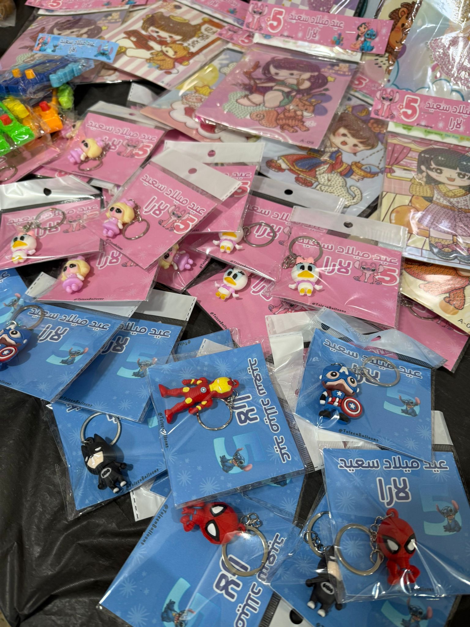 مداليات للاطفال مغلفات وجاهزات التصميم حسب طلبكم