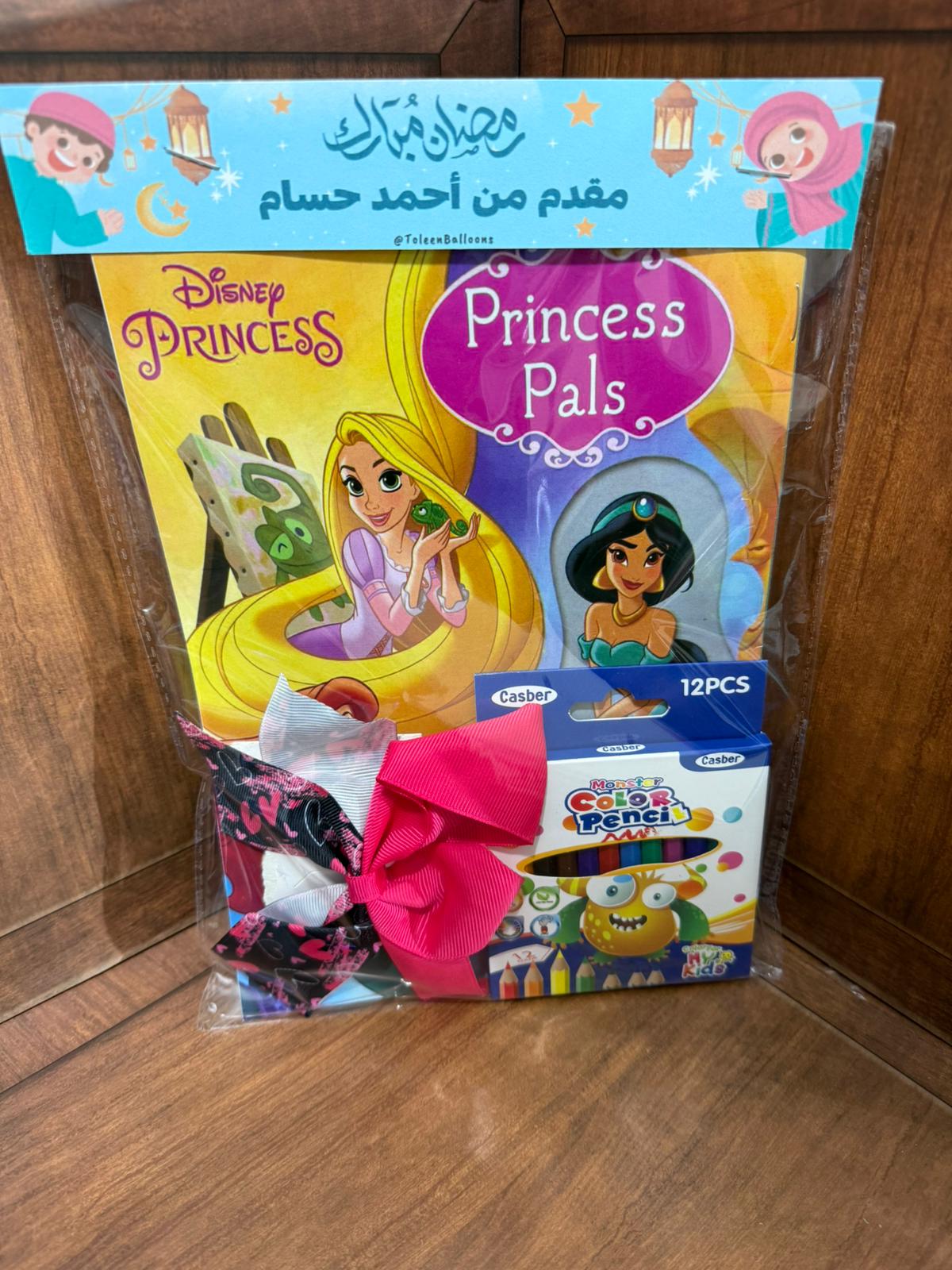 دفتر تلاوين بناتي مع بكيت أقلام ولعبة المعجونة