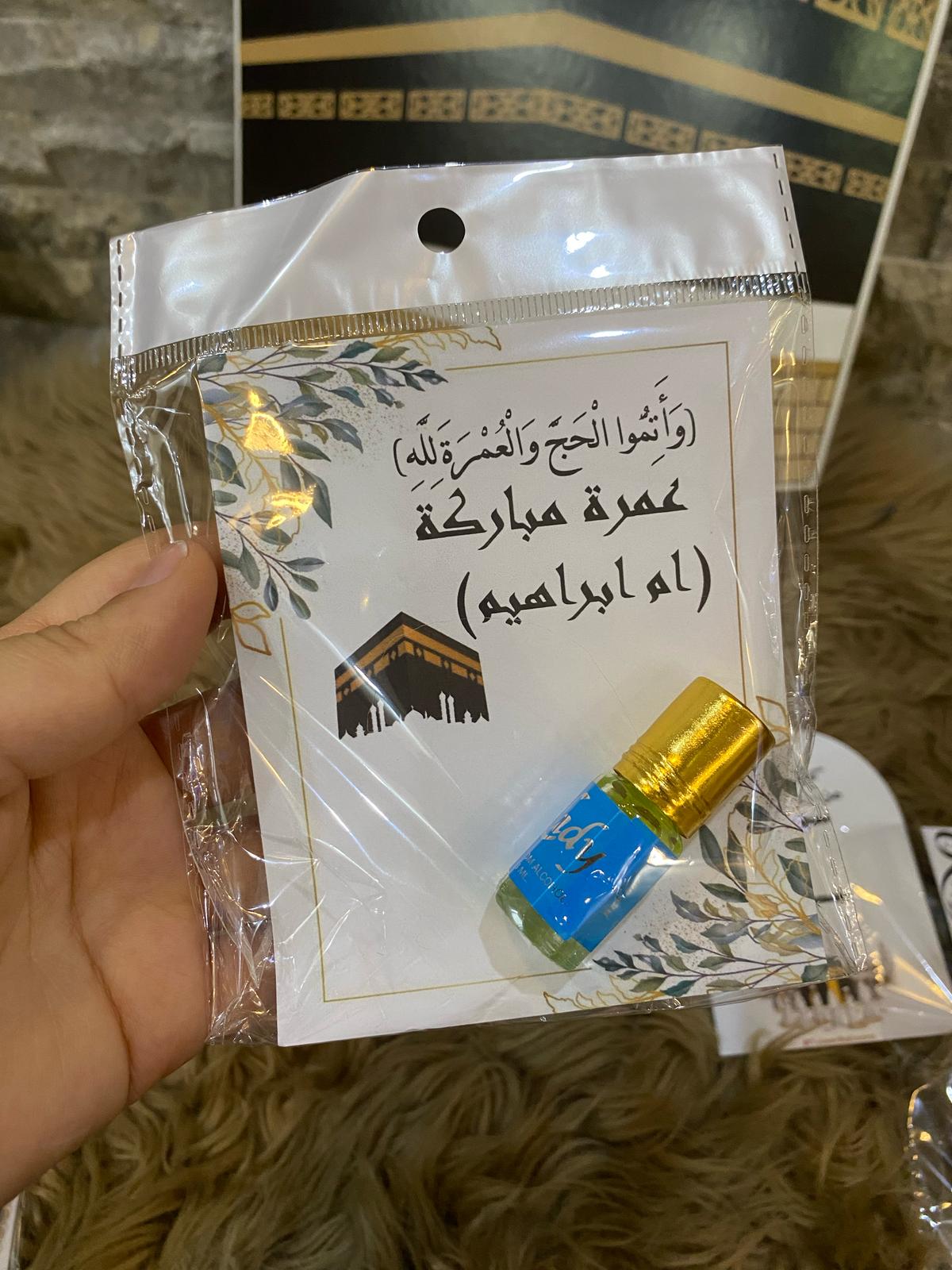 عطر مغلف مع بطاقة