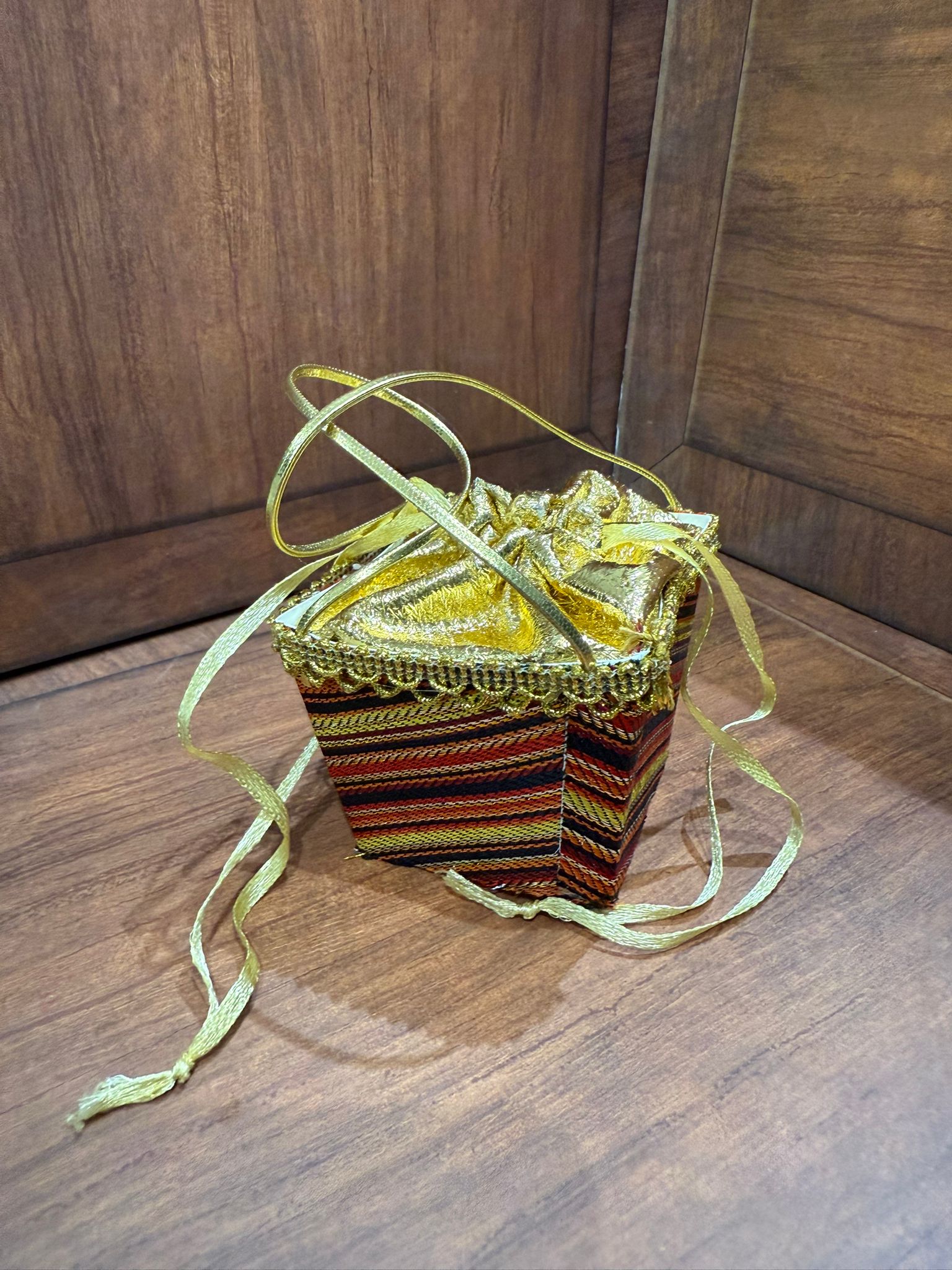 توزيعات للعرسان (كل 12 توزيعة )