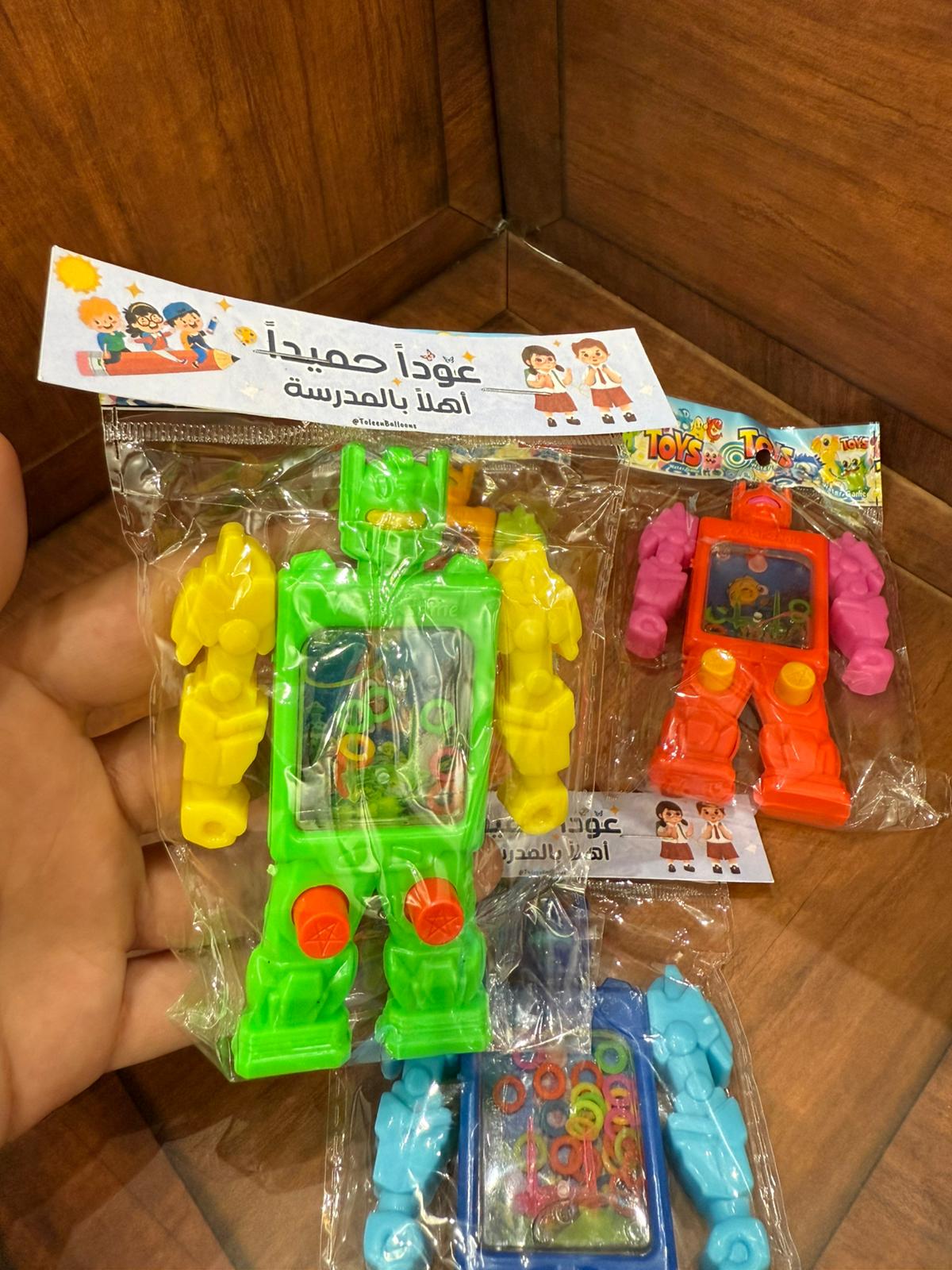 لعبة الرجل مع تغليف
